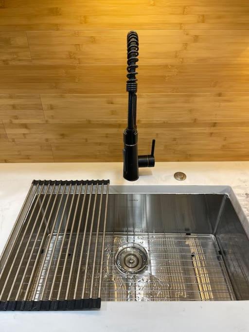 Private-Suite, Kitchen, Laundry, Rainfall Shower, 4Ktv El Centro Exterior foto